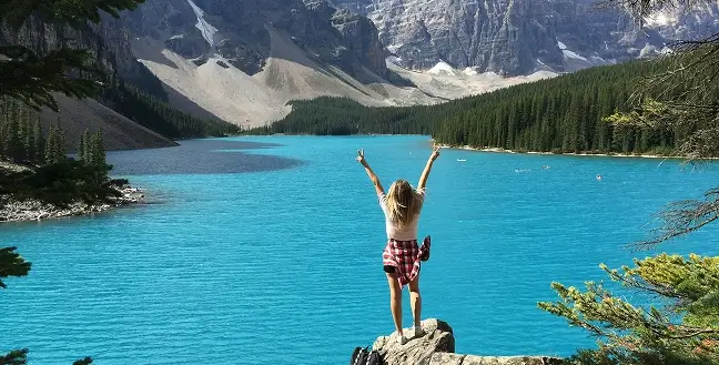 Banff National Park and Moraine Lake tour bus